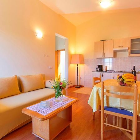 Apartments 4 Palme Funtana Bilik gambar