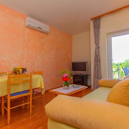 Apartments 4 Palme Funtana Bilik gambar
