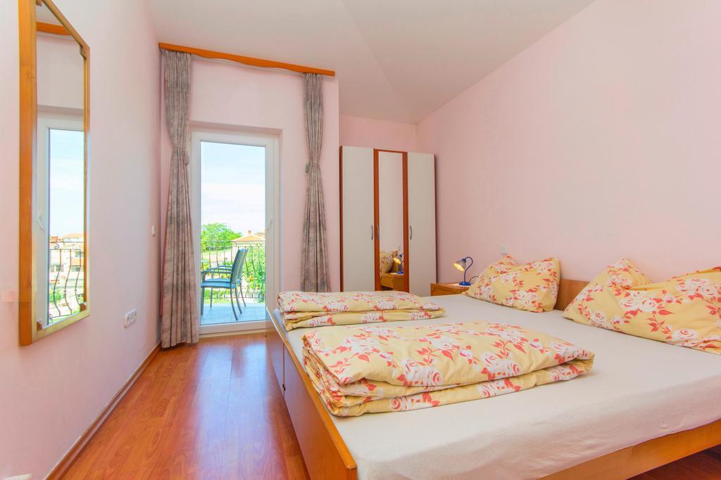 Apartments 4 Palme Funtana Bilik gambar